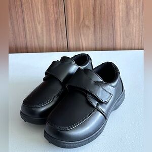 NWOT. French Toast Dress Shoes with Velcro Strap Size 12